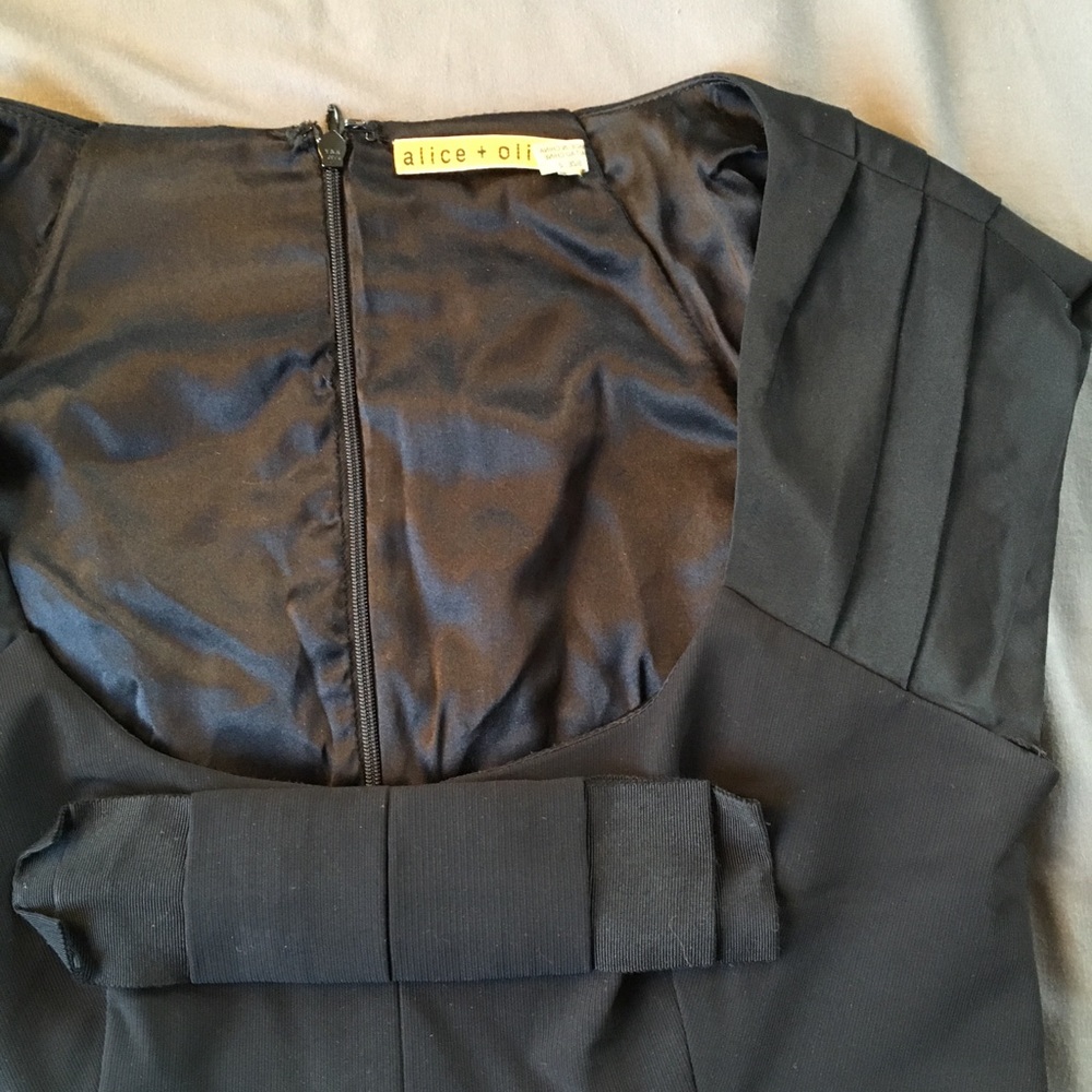 Alice + Olivia Black Pleated Dress with Bow - Picture 2 of 2